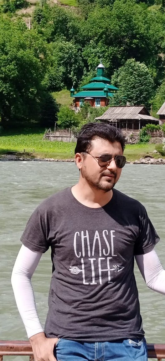 Farhan - Traveler & Developer